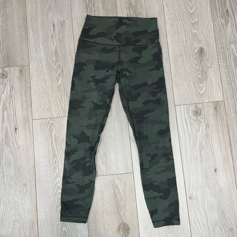 Lululemon Green Camo Print Leggings Size 6